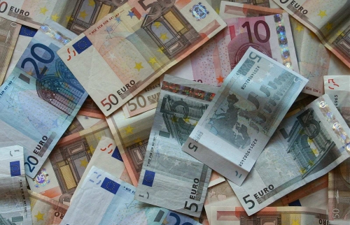 sfondo-banconote-euro-soldi-pdi-421